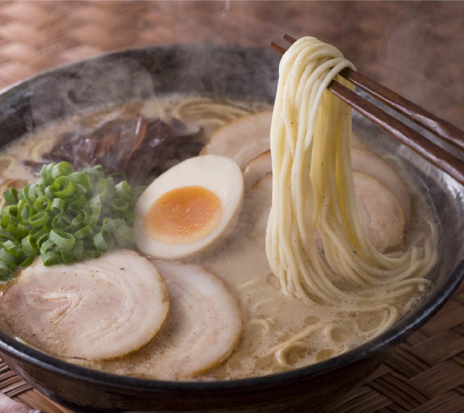 馬刺しにあか牛、ラーメン、デコポン…。豊かな味わいと個性に富む食の宝庫